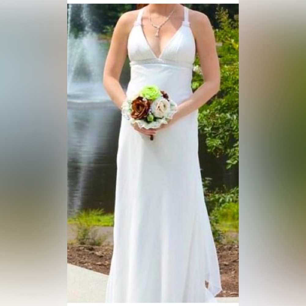 NWT Davids Bridal Galina Ivory Elegant Wedding Dress Size 4 - Picture 2 of 12